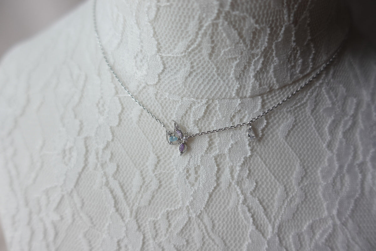 Butterfly Dangling Crystal Short Necklace