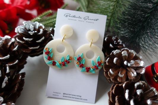 Christmas Wreath Polymer Clay Earrings 3.1