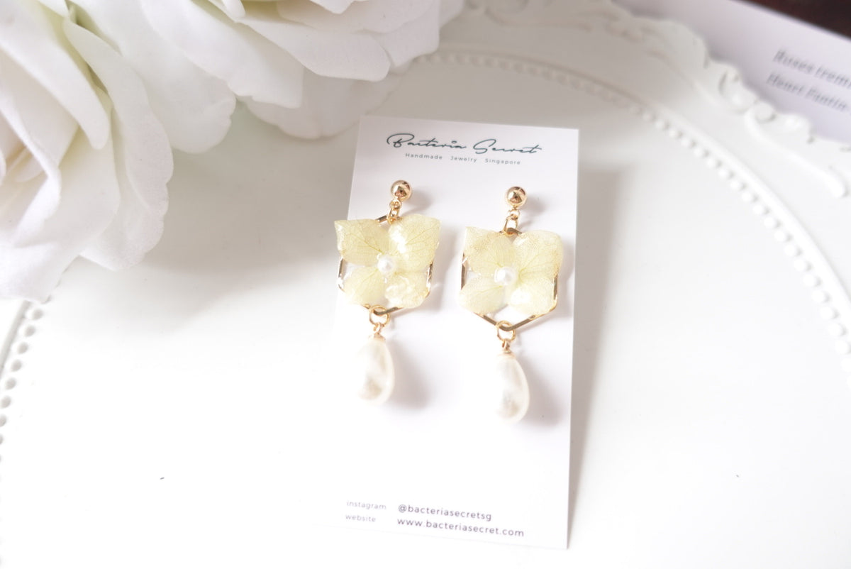 Beryl Hydrangea Pearl Drop Earrings